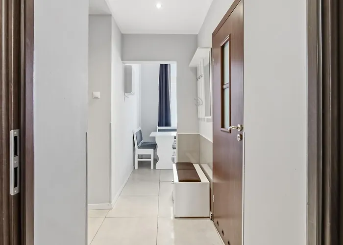 Queen Apartments